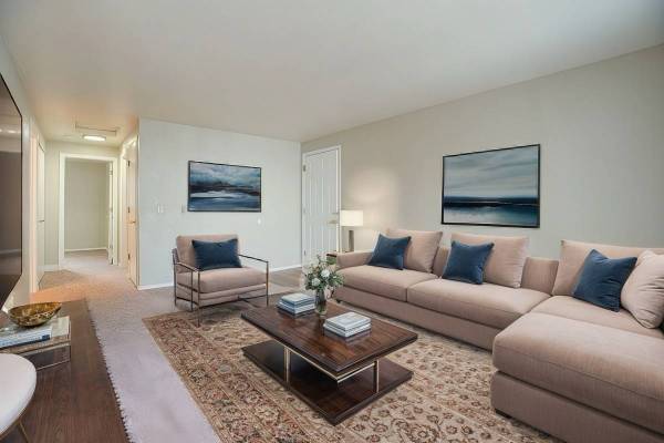$1,445 / 2br - 900ft2 - Cochera gratuita más lavadora y secadora en la unidad (4200 Sunnyview Rd. N.E. Salem)63660461042945120