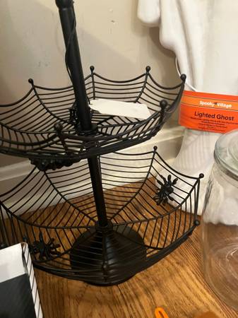 New / used Halloween items pumpkin, witches, cats, spider holder 1