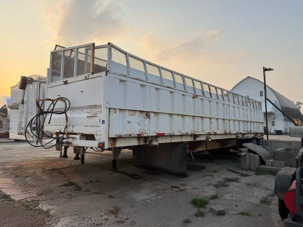 Side dumper trailer 1