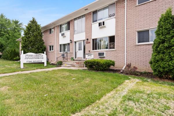 $945 / 1br - Wyandotte- Cozy 1 Bedroom 1 Bath Unit Available Now! (Wyandotte)63937877067906120