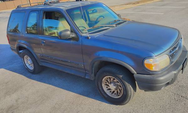 Ford Explorer - Only 149k miles, Good condition, Drives great 1