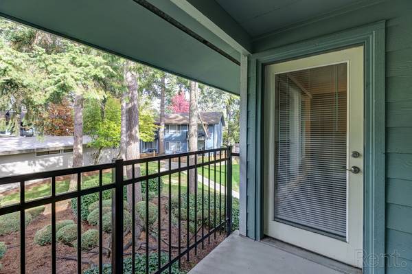 $2,020 / 2br - 1050ft2 - Storage Space, Refrigerator, On-site Laundry Facilities (19800 50th Ave W, Lynnwood, WA)63811610709377123
