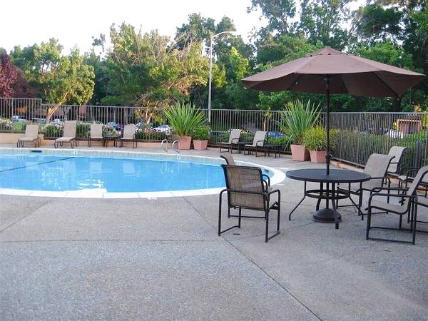 $2,998 / 2br - Fremont Spacious 2Br/2Ba Home with View Near BART/Park/Shopping (fremont / union city / newark)63940543839491122
