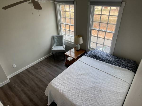 Catherine St. Looking for Roomies 1