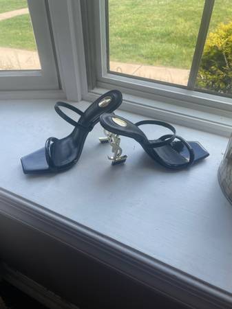 YSL Sandals✨Never Worn 1