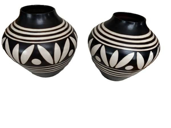 Gorgeous vases 1