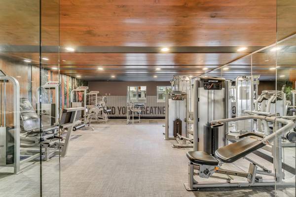 $2,521 / 1br - 575ft2 - Pets Welcome for a 1 BR/1 BA with Private Patio, New Renovations (La Jolla Village)63621260968321121