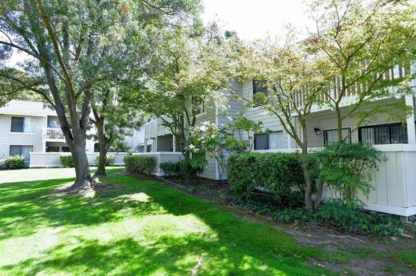 $2,250 / 2br - 829ft2 - Fireplace*, Appliance Package - Stainless Steel*, Fitness Center (dublin / pleasanton / livermore)64017516742659122