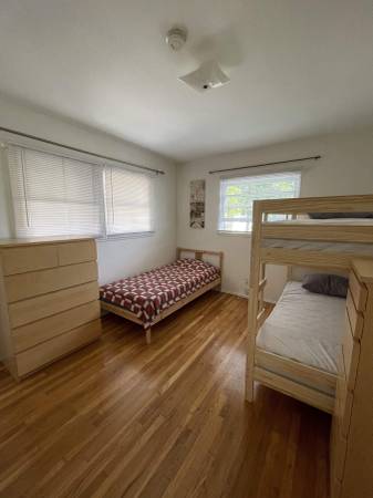 $700 / 1br - Best Deal in Hollywood (Shared) (Hollywood)63857622896259124