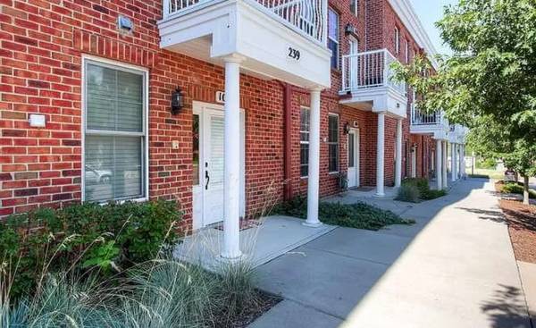 $2100.00 / 1br - 850ft2 - Vida de lujo en el centro como debe ser |Colorado Springs | 1bd/1ba | $63658213422595122
