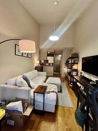 $3,300 / 2br - Charlestown w/ Utilities Included - Available Now (Boston)63996404658179121