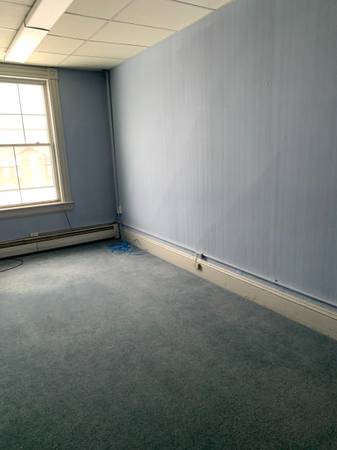 $300 / 168ft2 - ¡WIFI INCLUIDO! ¡TAMBIÉN SERVICIOS! ¡TENEMOS UNA OFICINA EXCLUSIVA PARA TI! (Claremont)63932056171394121