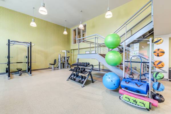 $2,199 / 1br - 747ft2 - Fall Into $avings! AVAILABLE NOW! (Burien)63934419507714124