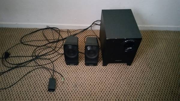 Creative Computer Speakers 2.1 1