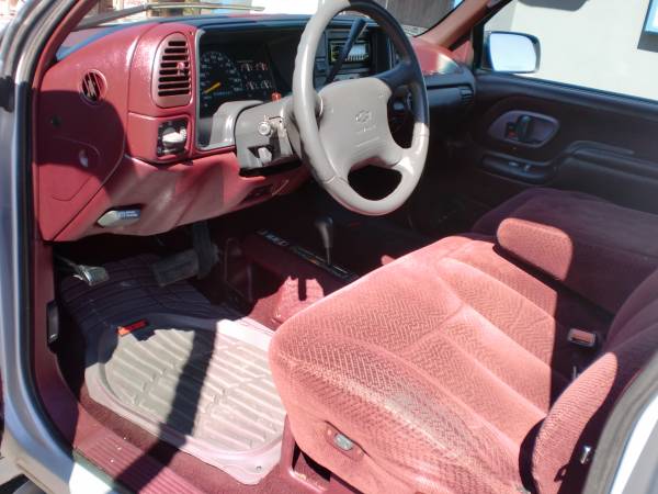 1995 Chevy Silverado 1500 4x4 cabina extendida $5,900 en precio final - $5,900 (Enumclaw AFM)63617879406721124