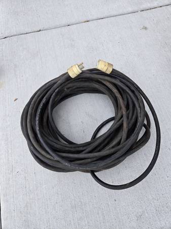 100 ft. Extension cord 1