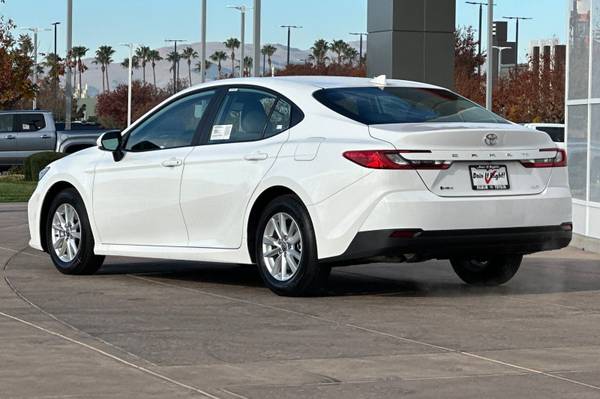 2025 Toyota Camry sedan Ice - $31,784 (_Toyota _ _ Camry _)63654698444291124