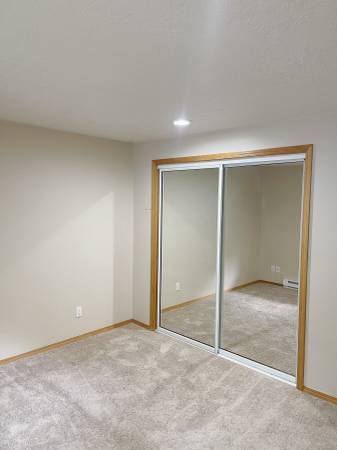 $1,295 / 1br - 628ft2 - Centrally Located Max and Freeway Access- (Cedar Hills)63672600832387124