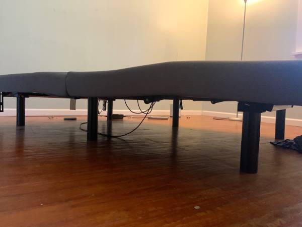 Colchón y estructura mecánica de cama - $200 (Columbia)62919269301762123