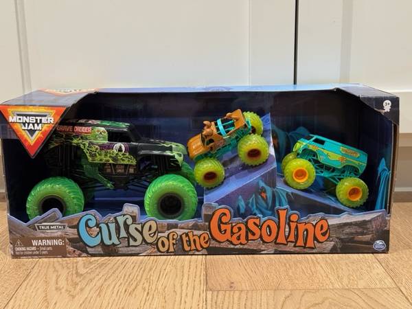 Monster Jam Grave Digger, Scooby-Doo Truck and Van Set 1