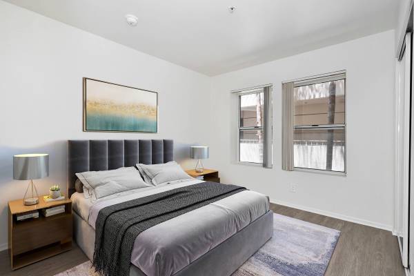 $1,949 / 1br - 652ft2 - Clubhouse, Double Master Suites, Balcony or Patio (930 Figuroa Terrace, Los Angeles, CA)63700977660547123