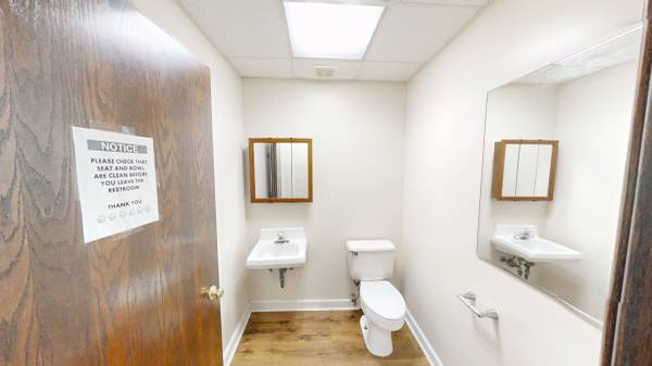 $1,500 / 1050ft2 - Albany Park move-in ready 1050 SF retail/office space!63898860934018124