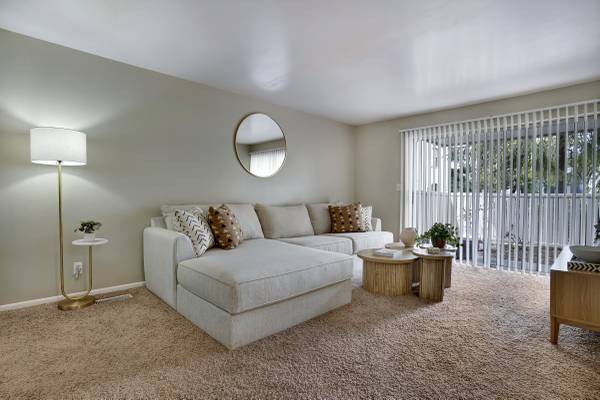 $1,350 / 2br - 990ft2 - 2 Bedroom Apartment - Now Available (Murray)63674345876867121
