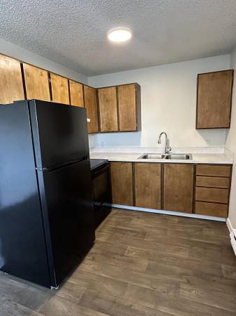 $1,260 / 2br - 675ft2 - 2 BR Apt w/ Dog Park & Laundry | Renovated w/ Views (Wilbur ave)63697264526593120