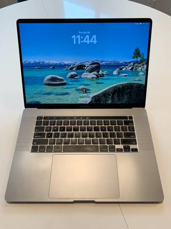 2019 16-inch MacBook Pro Intel i9 1TB SSD 16GB RAM + brand new battery 1