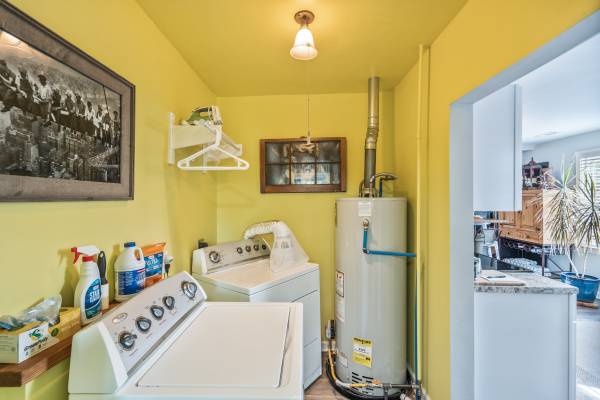 $199,900 / 2br - 994ft2 - 1629 Catherine Drive (Bowling Green)64301558651138124