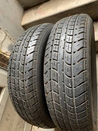 (2) 225-75-15 dunlop axiom plus tires 1