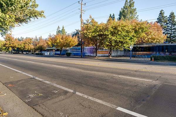 $1,700 / 2br - 850ft2 - Central HVAC, 2bd 1ba, Sacramento CA (2825 Tiber Dr, Sacramento, CA)63844738727555120
