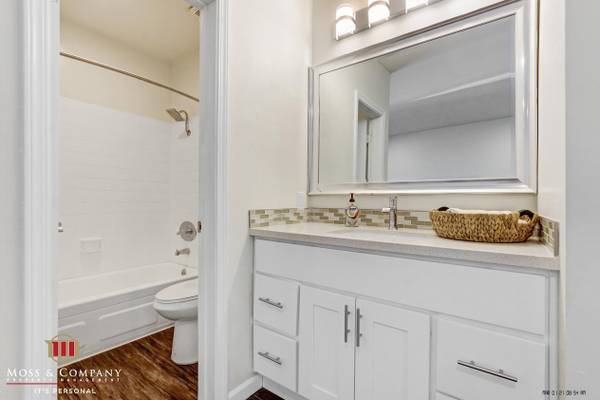$1,995 / 1br - 800ft2 - 1 Bedroom 1 Bath in Valley Glen | Virtual Tour | Hurry, Won't Last! (Van Nuys/Valley Glen)63952933174914124