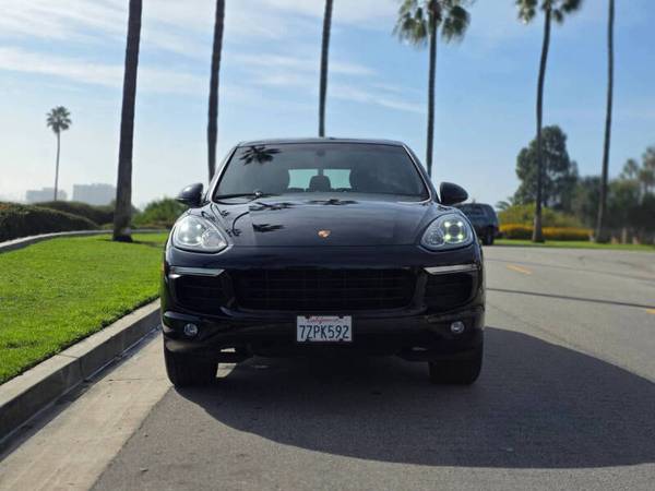 2016 Porsche Cayenne AWD - Clean Title - Clean CarFax - No Accident 1