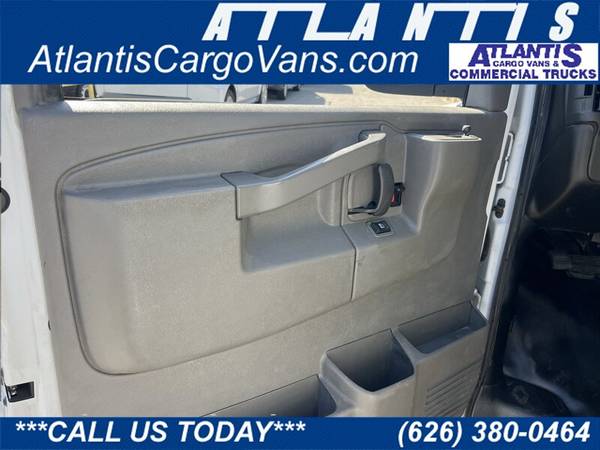 2021 Chevrolet Express 2500 - Photo 13