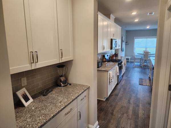 $660,000 / 4br - 3000ft2 - ¡MUÉVASE A CAROLINA DEL SUR! ¡SIN NIEVE! ¡BAJOS IMPUESTOS! ¡CLIMA CÁLIDO! ¡AMIGABLE! (Surfside Beach, SC)63694927155331124