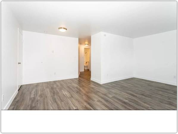 $1,695 / 2br - 810ft2 - Whiskers and wagging tails welcome! Check our 2 BD / 1 BA. (Shoreline)63814837586691122