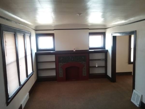 $110,000 / 3br - Detroit east side (Seymour and 6 mile)64018942083329120