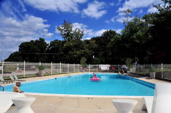 $2,110 / 3br - 1132ft2 - 3 BD, Pisos de baldosa, Alfombra (1507 Ray Road, Hyattsville, MD)63779442060673120