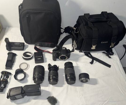 Canon EOS 90D Camera Bundle (4 lens, flash, filters, stand, camera bag + More) 1