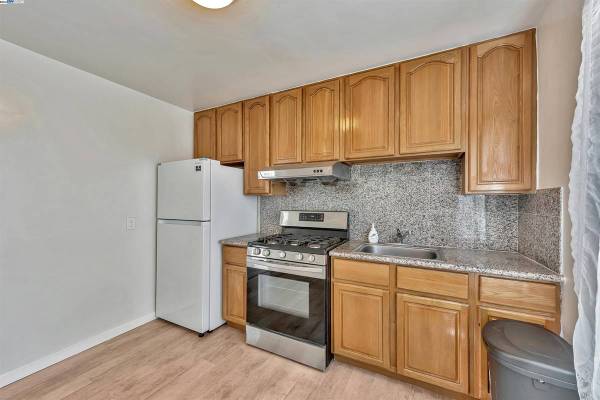 $1,800 / 1br - 671ft2 - ¡Primer mes de alquiler gratis! Recién renovado de 1 habitación en Lake Merritt! (oakland lake merritt / grand)63667872426881120