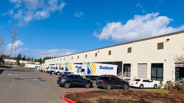 $625 / 500ft2 - Southside Warehouse Along I-5, Flex Sizes from 500 to 80k SqFt (#1895)64038882305410122