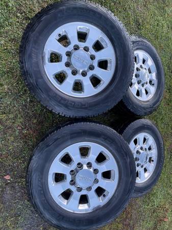 2014 GMC Sierra 2500 3500 HD Chrome 18inch" 8 Lug Wheels 1