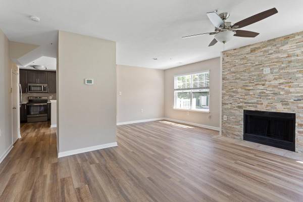 $2,230 / 2br - 918ft2 - 2 dormitorios, en Columbia, Balcón o Patio (5320 Cedar Ln, Columbia, MD)63624760309891121