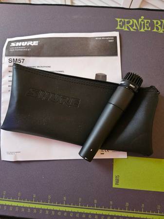 Shure SM57 Microphone 1