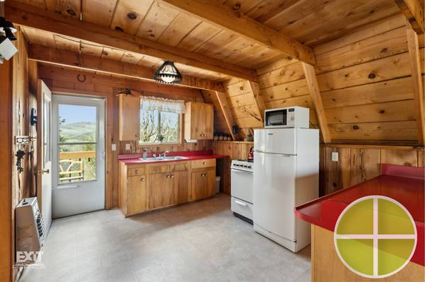 $745,000 / 3br - 1056ft2 - 3BR Cabin Retreat | 1.97 Acres | Solar Power + Decks (Coalville, UT)63969194826627123