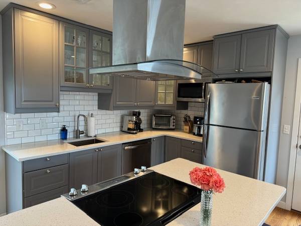 $3,000 / 3br - 1000ft2 - Lighthouse Point Charmer (Morris Cove)64010332243075124
