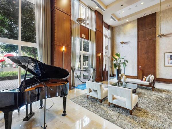 $2,300 / 1br - 850ft2 - 1B/1B_(PH)______T U R N B E R R Y_O N_T H E _G R E E N__C O N D O ____ (Miami)64049281500162121