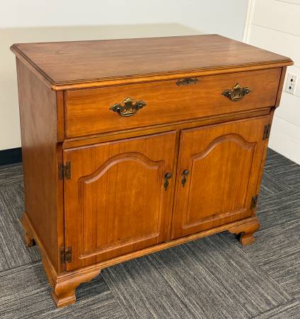 Maple Bar Cabinet 1