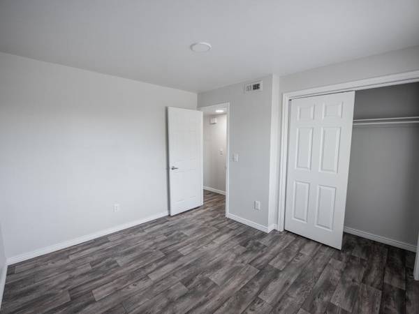 $1,285 / 2br - 785ft2 - Must-See Community with Beautiful Landscaping, 1 Month Free! (Holladay)63670954678913121